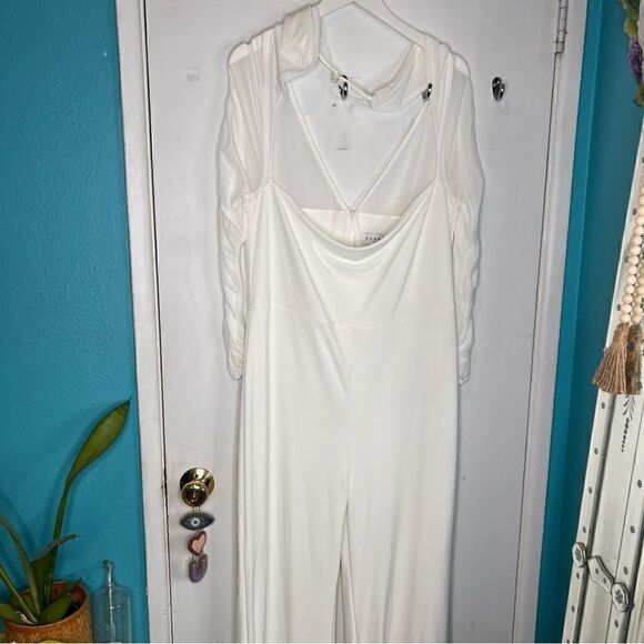 Club L London Fallon  flared leg jumpsuit with long mesh sleeves neck wrap - Picture 11 of 16